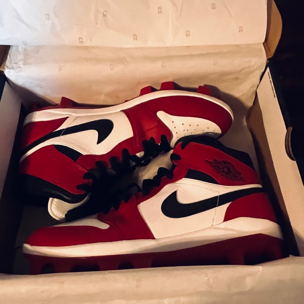 Nike Men's Jordan 1 Retro MCS High Baseball Cleats